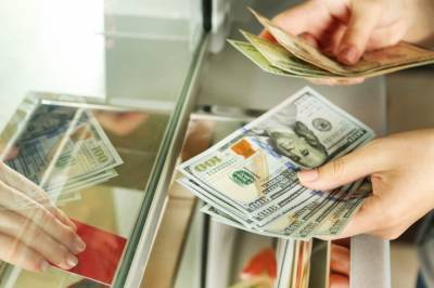 НБУ увеличил покупку валюты, поддержав курс гривны к доллару