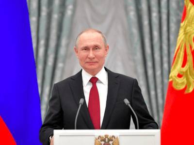 Путин сообщил о попытках сдержать Россию извне