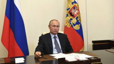 Путин заявил, что политическая система России должна развиваться вместе с обществом