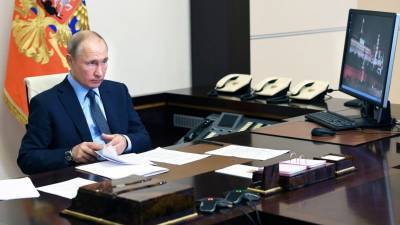 Путин о том, будет ли баллотироваться на новый срок: «Там видно будет»