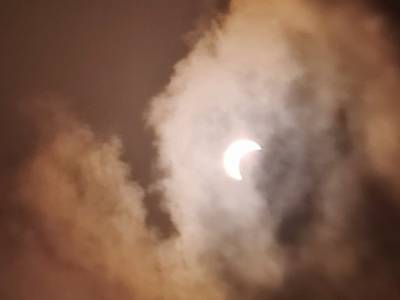 «Огненное» Солнечное затмение 21 июня: в Сети показали фото и видео астрономического явления