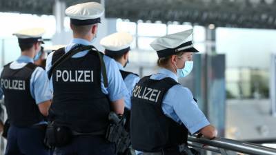 В Германии 19 полицейских пострадали в результате беспорядков