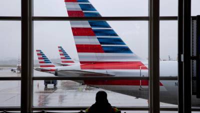 На American Airlines подали в суд за расовую дискриминаци