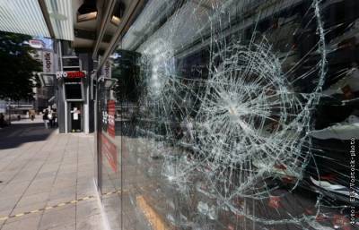 В результате погромов в Штутгарте пострадали 19 полицейских