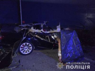 На Днепропетровщине в ДТП погибли 3 человека, еще 4 - пострадали