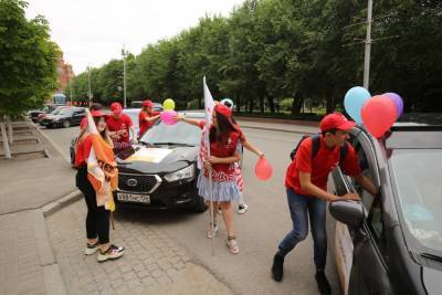 В Волгограде прошел автопробег ко Дню медработника