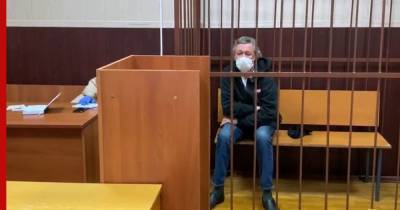 Адвокат Ефремова рассказал, почему тот пил в день аварии
