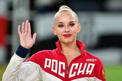 Российскую гимнастку раскритиковали за фото в нижнем белье во время беременности
