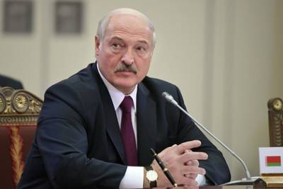 Лукашенко рассказал о стремлении других стран «наклонить» Белоруссию