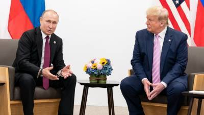 Болтон заявил, что Путин готовится к встречам лучше Трампа