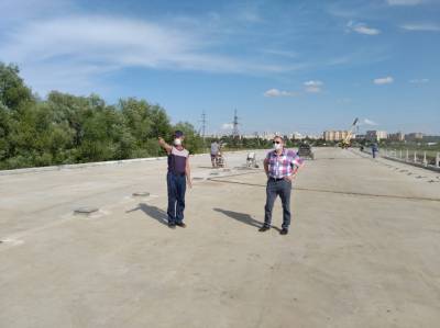 Владимир Сушков ознакомился с ходом работ по возведению моста по Строительной улице