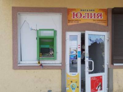 Грабители-неудачники взорвали банкомат на Харьковщине