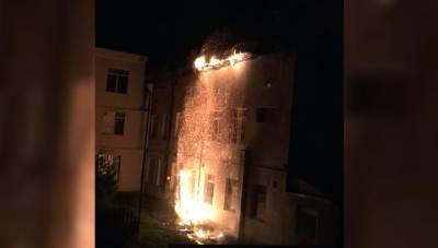 В Зеленоградске начали проверку по факту пожара в центре помощи детям