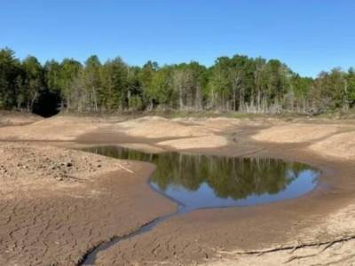 В Канаде за ночь исчезло огромное озеро