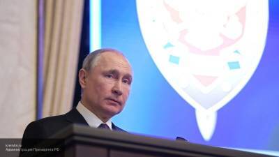 Путин назвал "абсолютно священной" память о ВОВ
