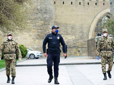 “Полиции следует быть более активной в штрафах не носящим маски”