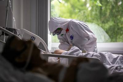 Число случаев заражения коронавирусом в России превысило 592 тысячи