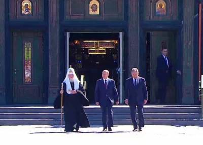 Путин посетил главный храм Минобороны РФ