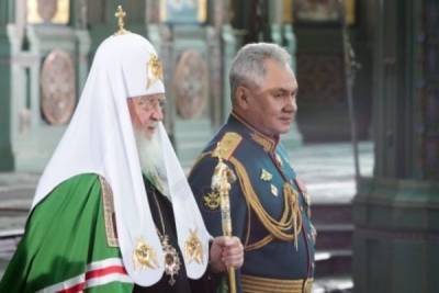 Патриарх Кирилл: Чтобы жила Россия, нужно держать порох сухим
