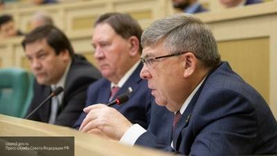 Рязанский: кабмин рассматривает новые выплаты семьям в размере 10 тысяч рублей