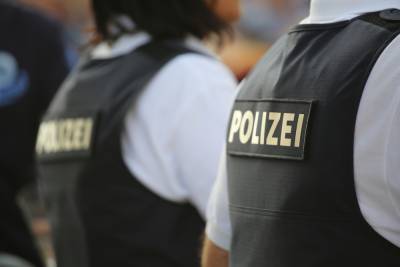 Бунт против карантина: жители Геттингена напали на полицейских