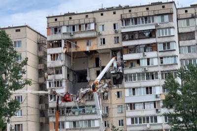Взрыв на Позняках - в доме разрушены 13 квартир
