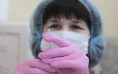 Осень будет сложной: Латвии не досталось вакцин от гриппа