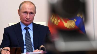 Кремль отреагировал на заявления Болтона о Путине