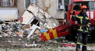 Работы на месте взрыва дома в Киеве усложнились из-за вероятности обрушения конструкции