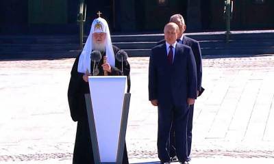 «Память о войне абсолютно священна»: Путин посетил главный храм Минобороны