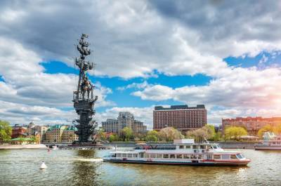 Москва онлайн: парад судов на Москве-реке