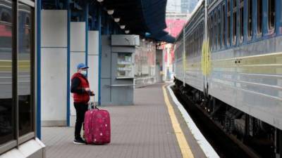 "Просто опасно": МИД о восстановлении железнодорожного сообщения с Россией