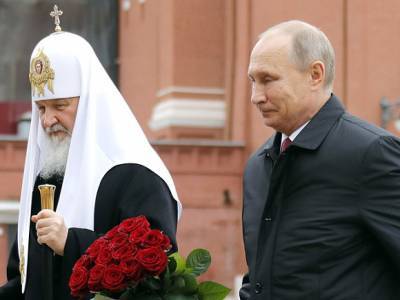 Патриарх Кирилл «сердечно поздравил» россиян с Днем памяти и скорби