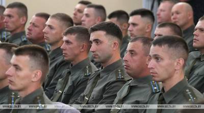 Лукашенко о дальнейшем повышении престижа военной службы: "Мы будем делать для этого все"