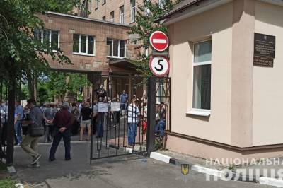 В Харькове произошли стычки “чернобыльцев” с полицией: Есть раненые правоохранители