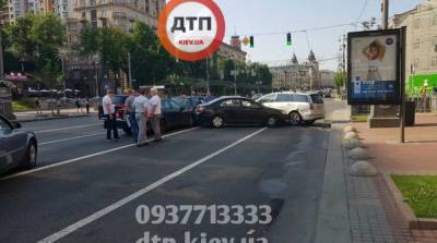 ДТП в центре Киева: появилось видео с места аварии