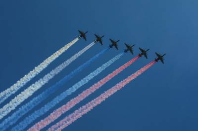 Посол Франции в России приедет в Москву на парад Победы