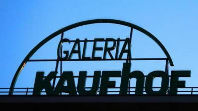 Из-за коронакризиса в Германии закрываются 62 филиала универмагов Galeria Karstadt Kaufhof. Тысячи людей потеряют работу