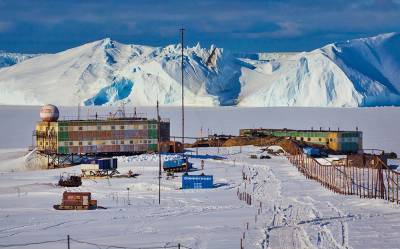 Сильный пожар уничтожил лаборатории на станции "Мирный" в Антарктиде