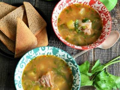 Рецепт дня: Вкусный картофельный суп с сельдереем и кус-кусом