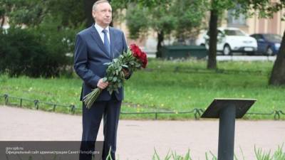 Губернатор Санкт-Петербурга вспомнил о погибших в годы ВОВ в День памяти и скорби