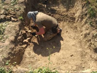 Под Днепром археологи раскопали остатки старинного города: фото