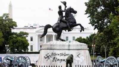 В США вандалы попытались повредить статую Эндрю Джексона