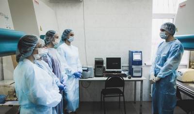 Администраторы поликлиник в Тюменской области общаются с пациентами тет-а-тет