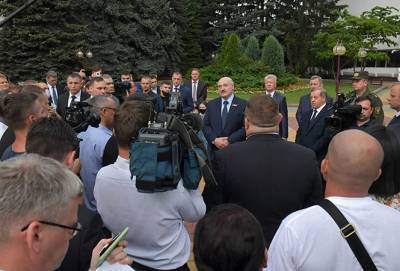 Лукашенко пообещал бешено не фальсифицировать выборы