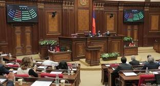 Оппозиция Армении раскритиковала поправки в Конституцию
