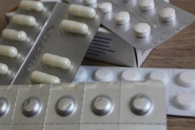ВОЗ призывает увеличить производство лекарства от COVID-19