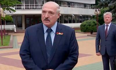 «Я ведь никого из вас не оскорбил лично». Лукашенко попросил не называть его «усатым тараканом» и «Сашей 3%»