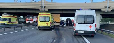 Один человек погиб и семь пострадали в ДТП на КАД Петербурга