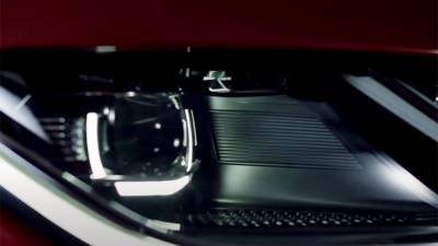 Обновленный Volkswagen Arteon показали на видео